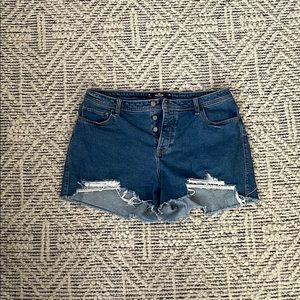 Curvy high rise mom shorts 3”